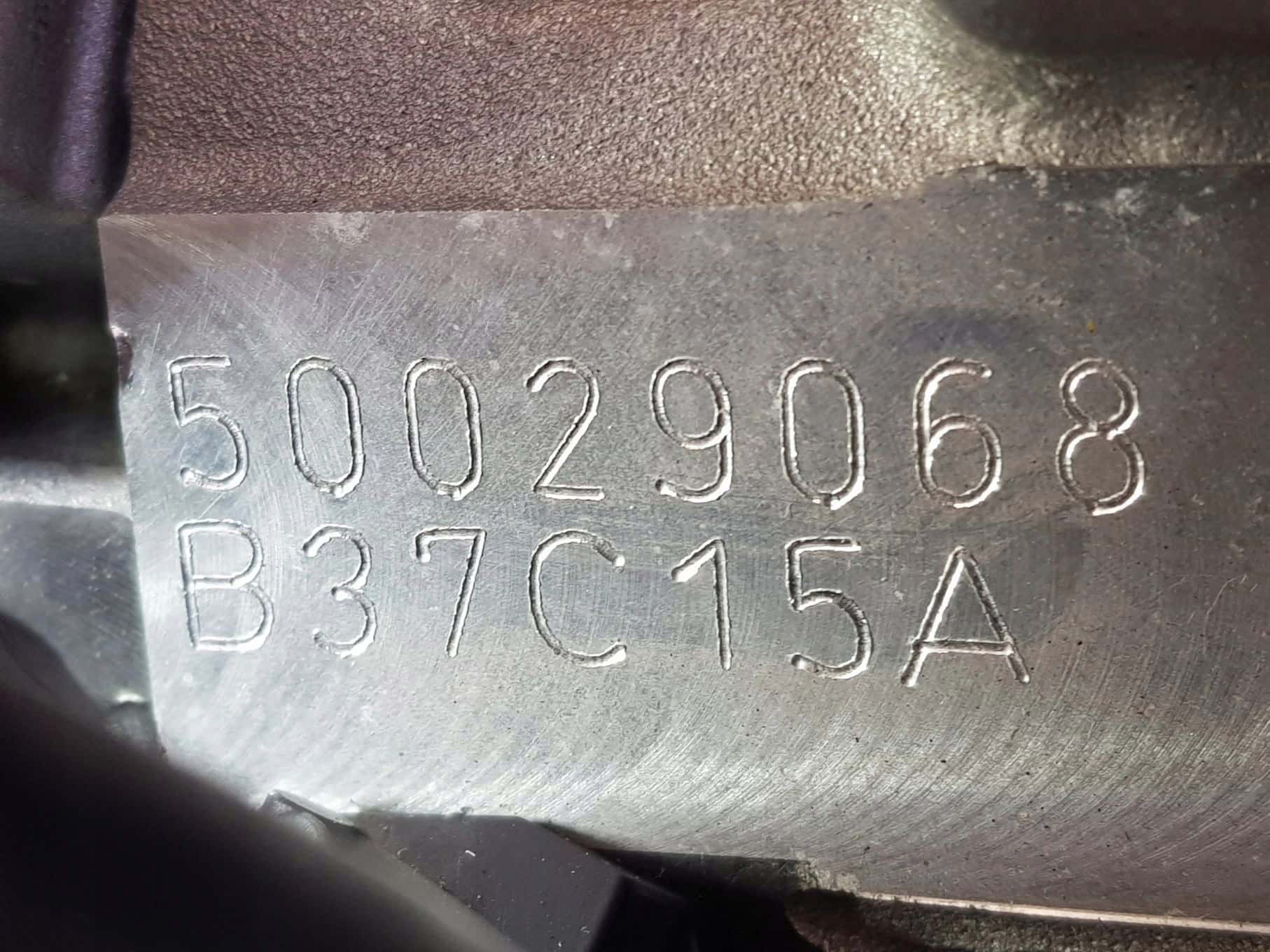 Moteur B37 C15 A vue 6