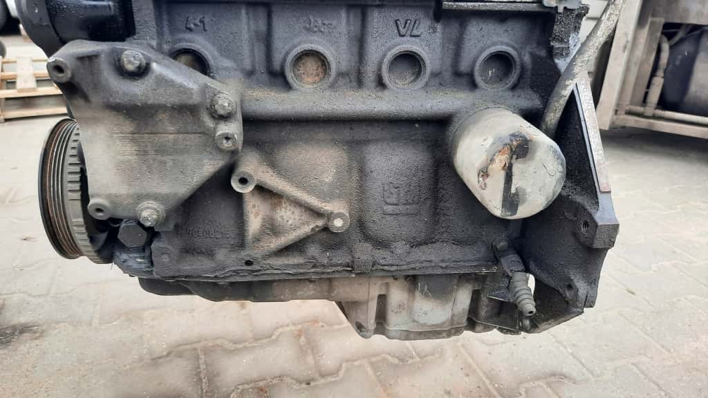 Moteur Z 16 YNG vue 2