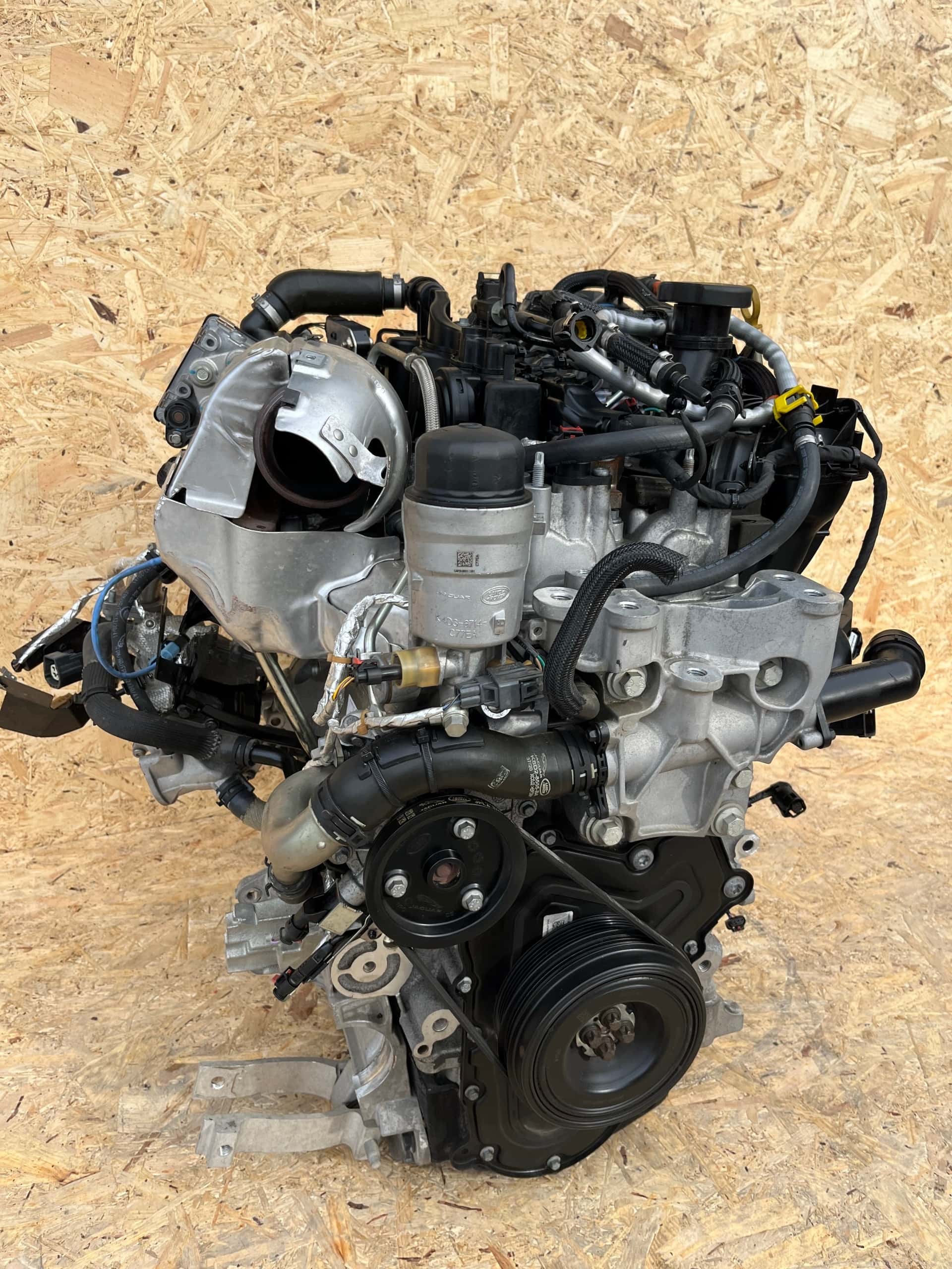 Moteur 204DTD(AJ21D4) vue 9