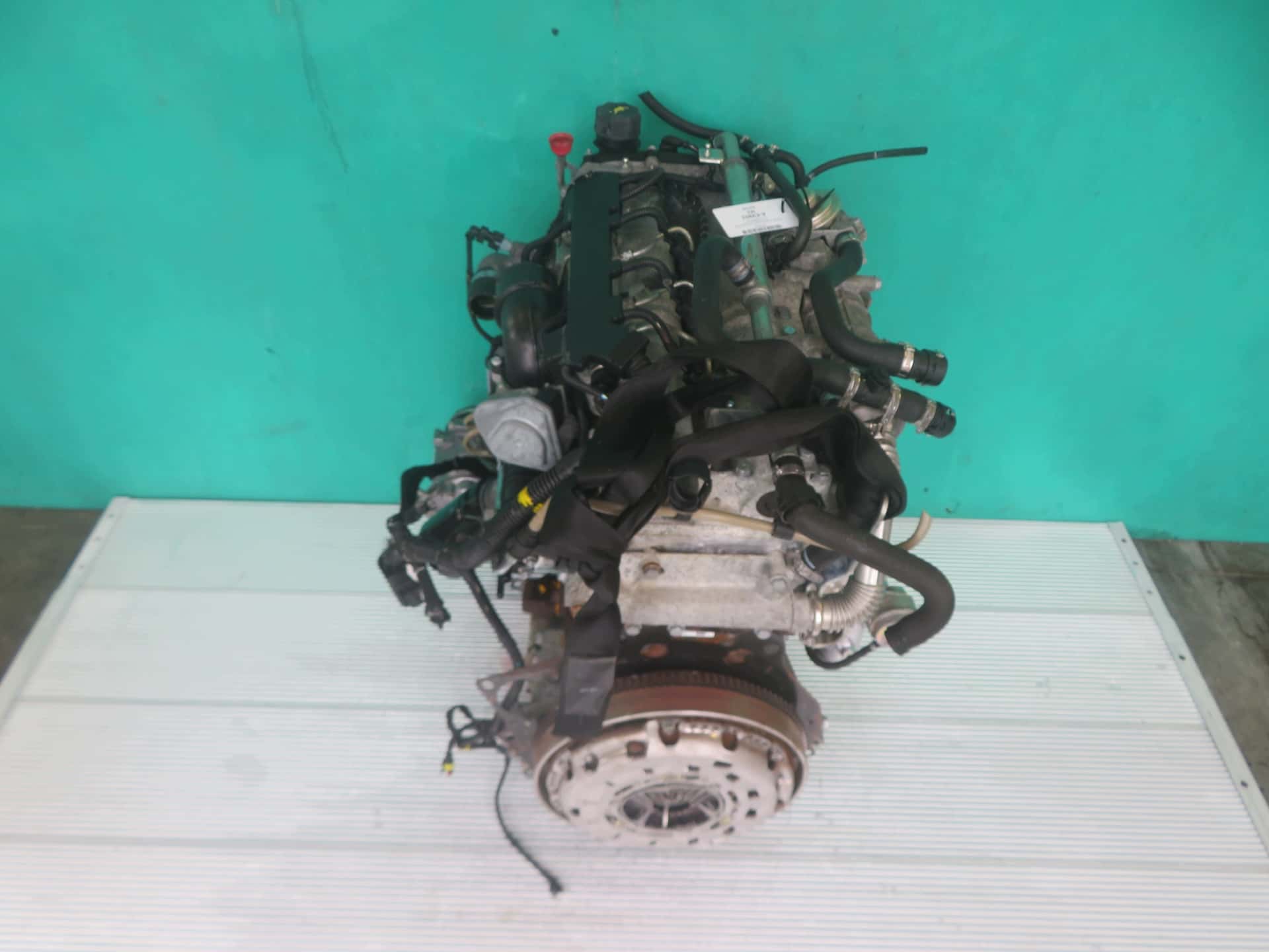 Moteur F1CE0481D (F30DT) vue 3