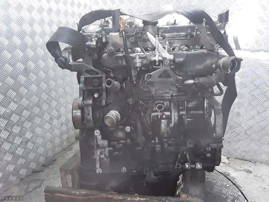 Moteur 2AD-FTV vue 2