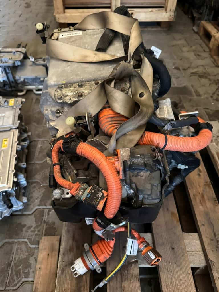 Moteur 6AM 402 vue 3