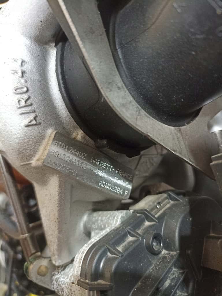 Moteur Y9DA vue 3