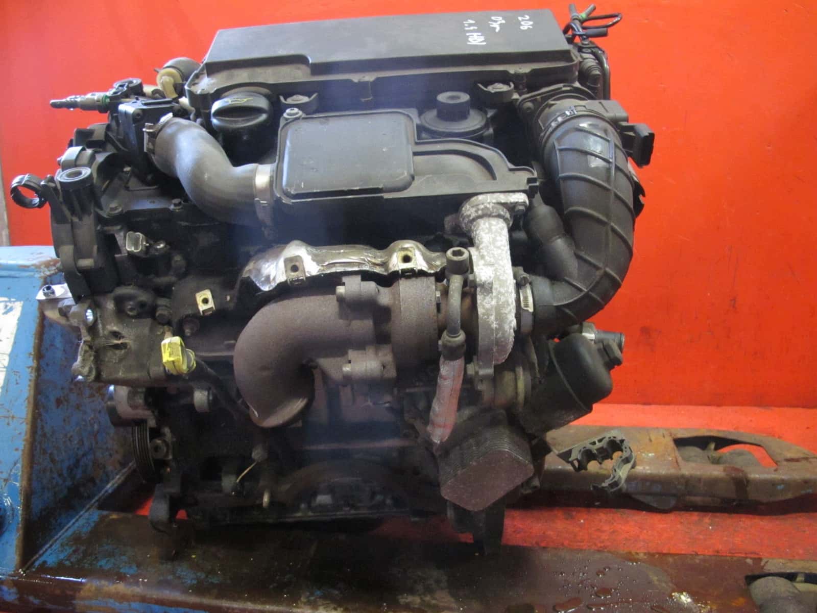 Moteur 8HX (DV4TD) vue 2