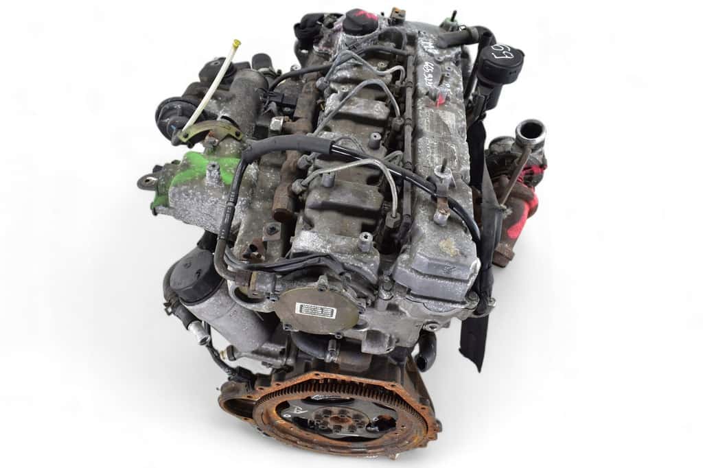 Moteur D27DT vue 4