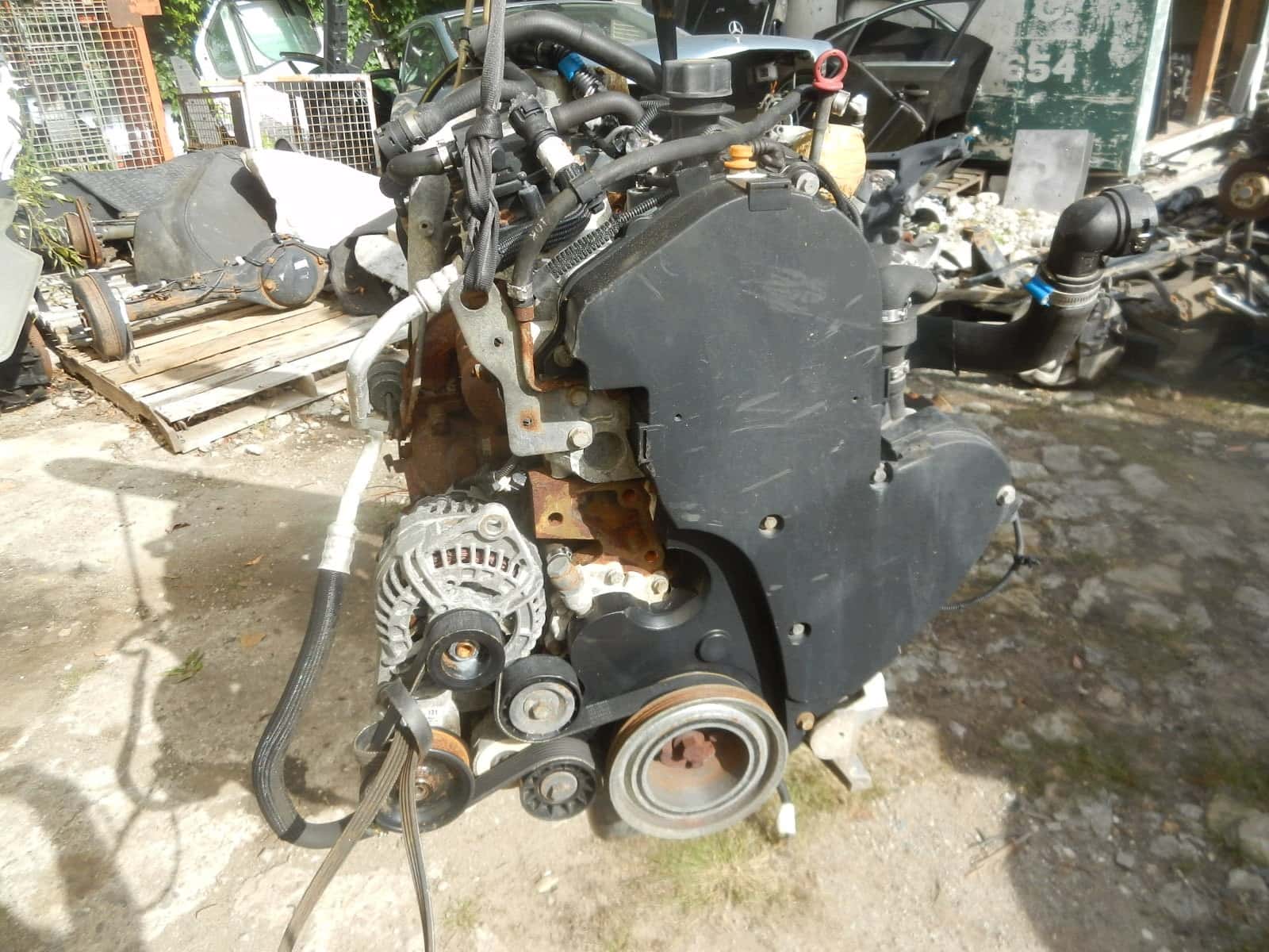 Moteur F1AE0481D vue 2