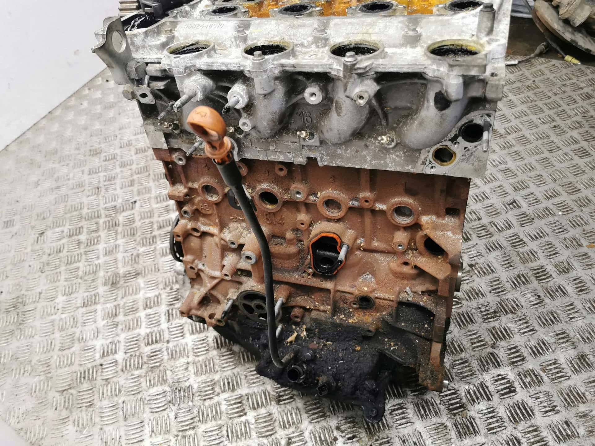 Moteur 9HD (DV6C) vue 3