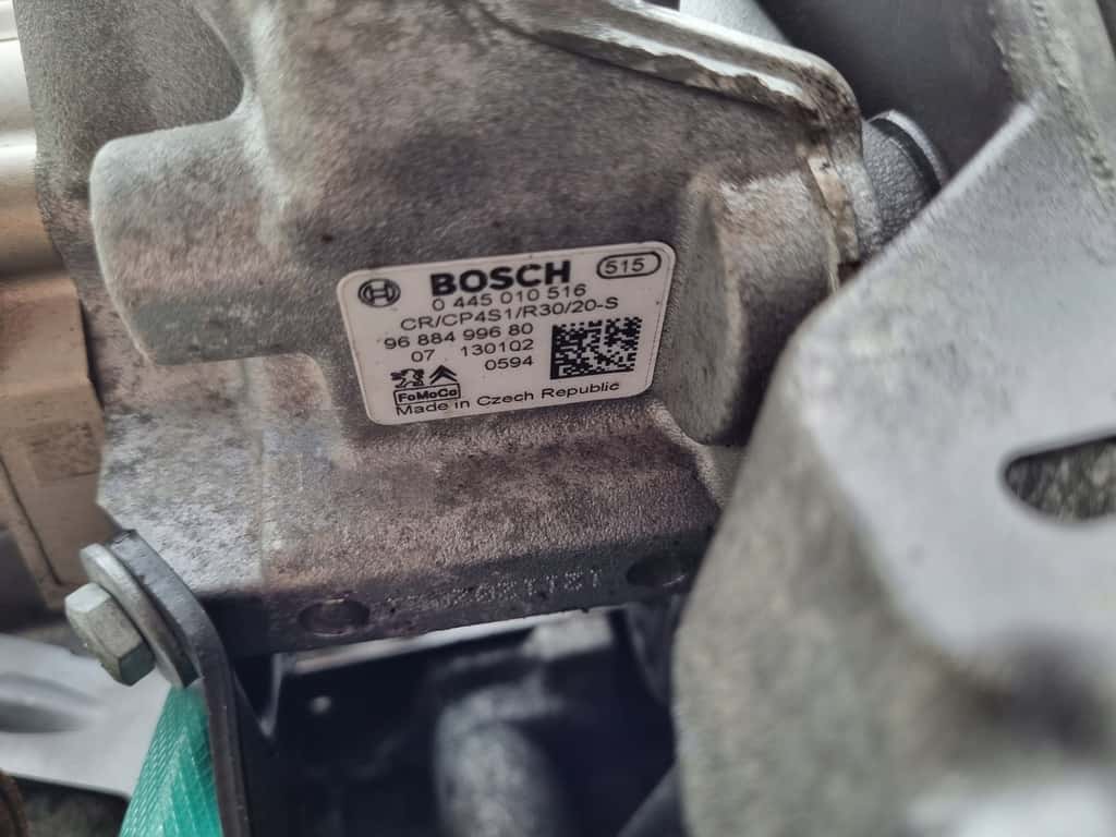 Moteur 8HP (DV4C) vue 5