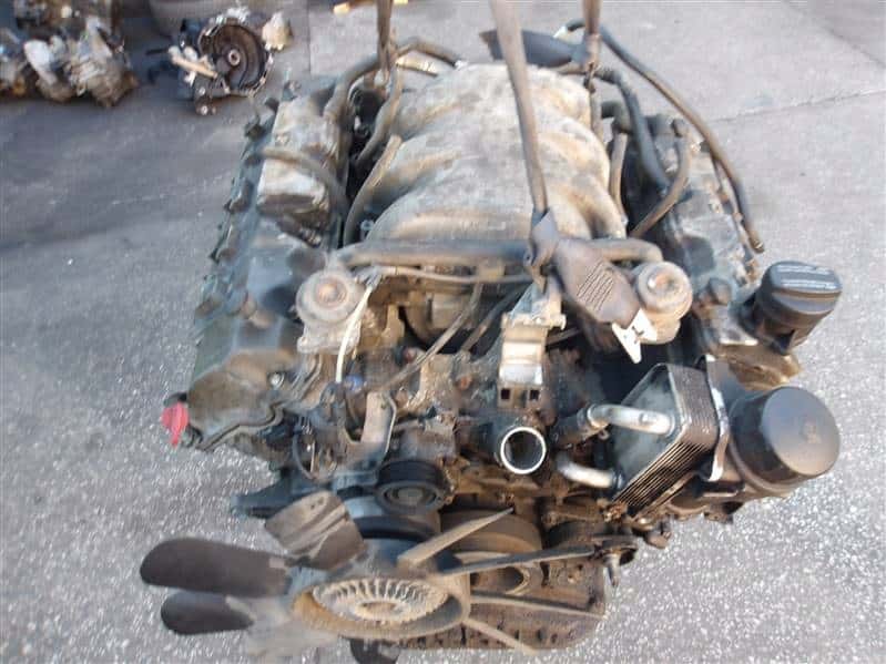 Moteur M 112.943 vue 5