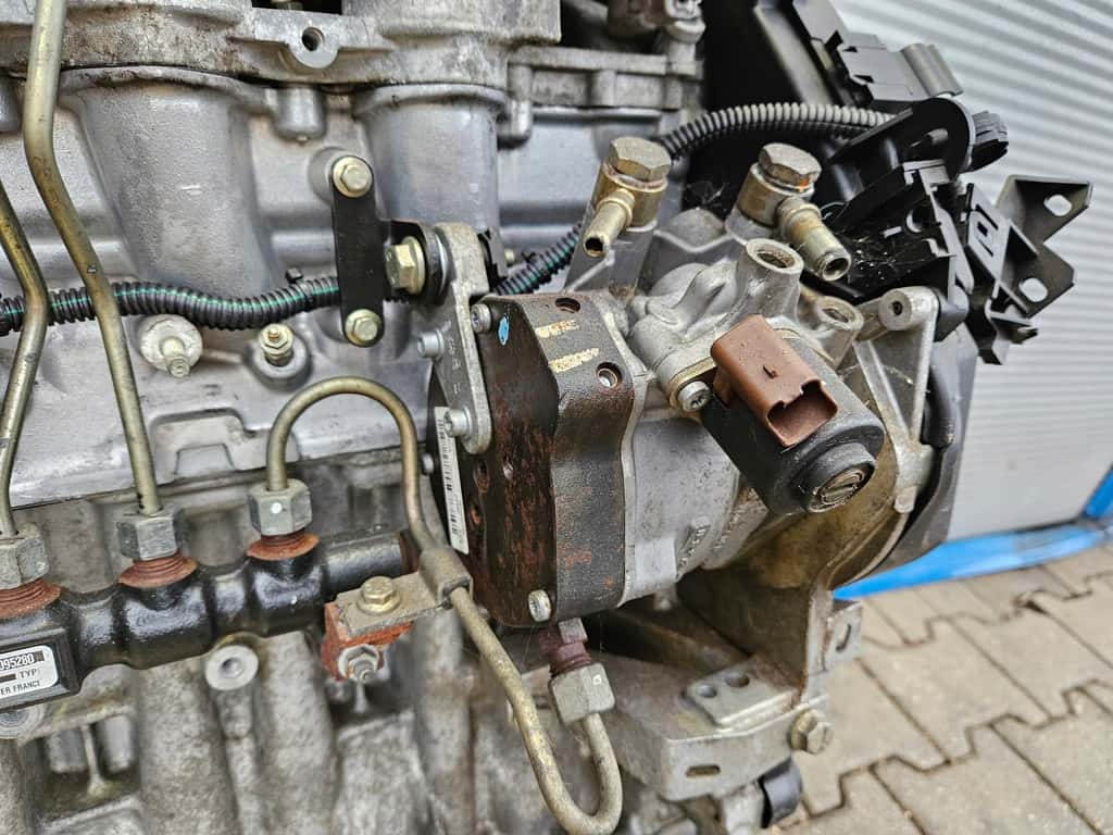 Moteur 8HY vue 4