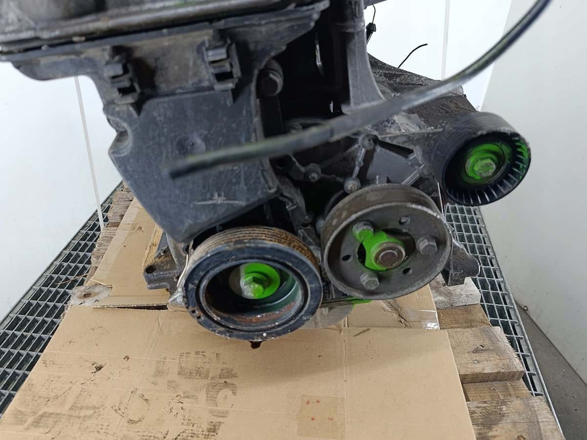Moteur F4R 744 vue 4