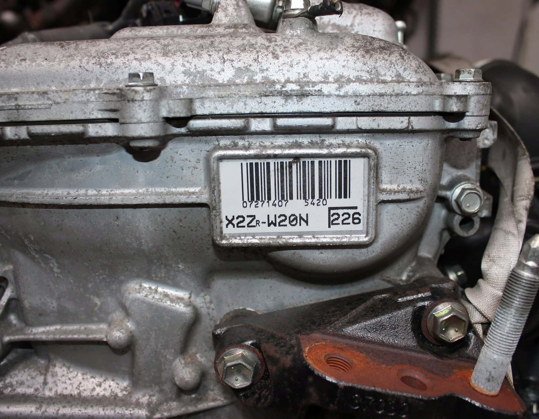 Moteur 2ZR-FXE vue 6