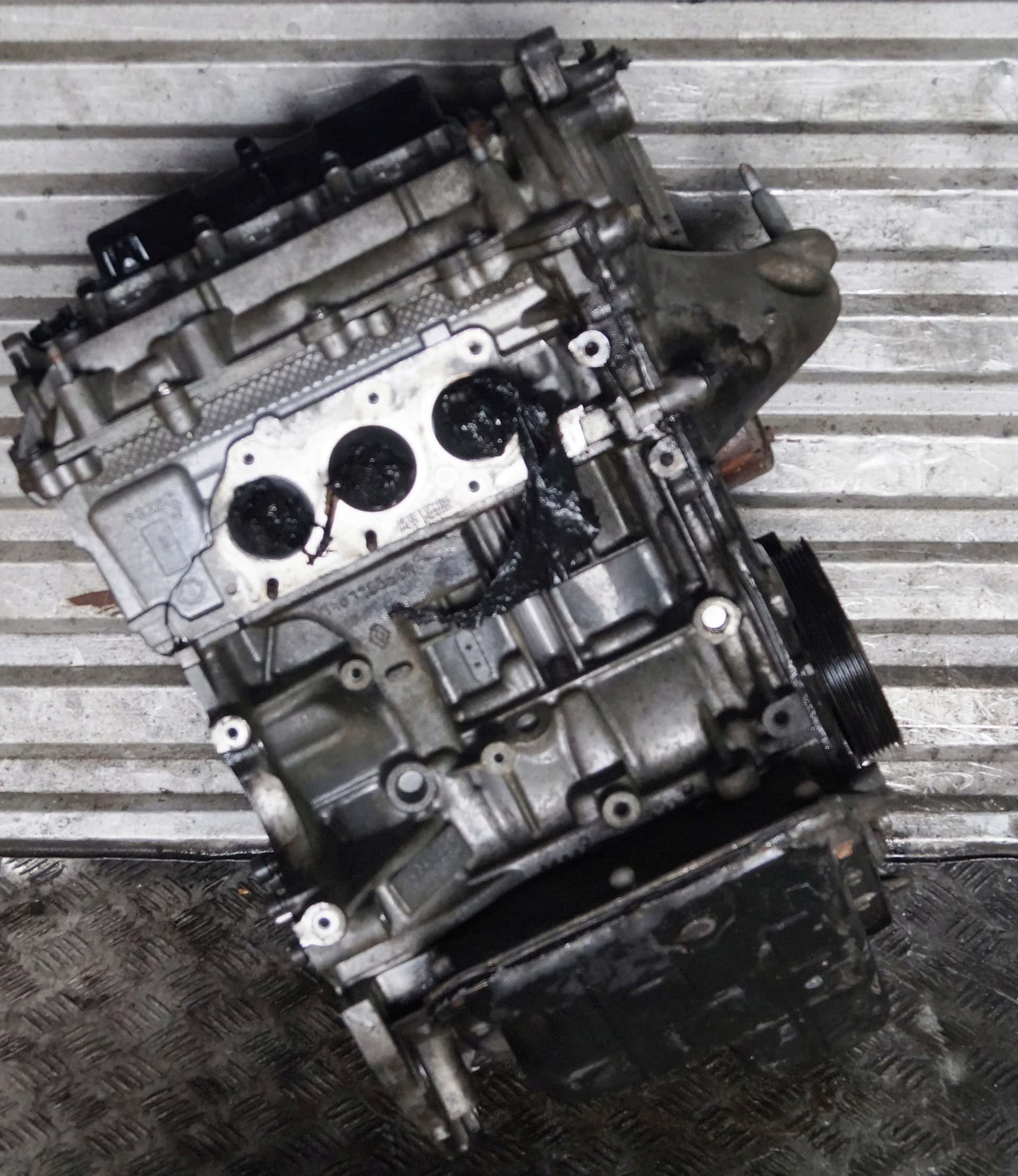 Moteur B4D 403 vue 5