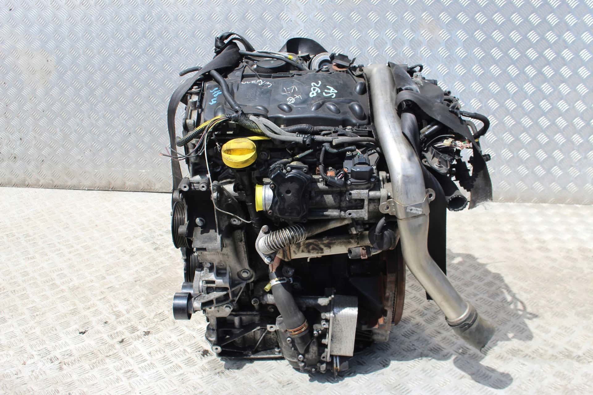 Moteur M9R 815 vue 2
