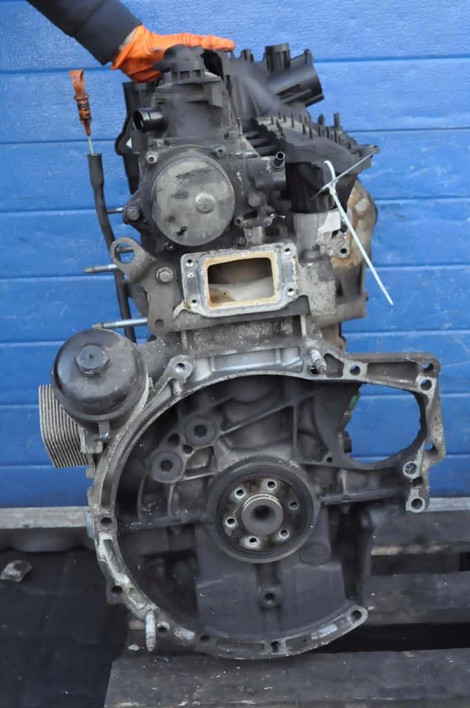 Moteur 8HZ (DV4TD) vue 3