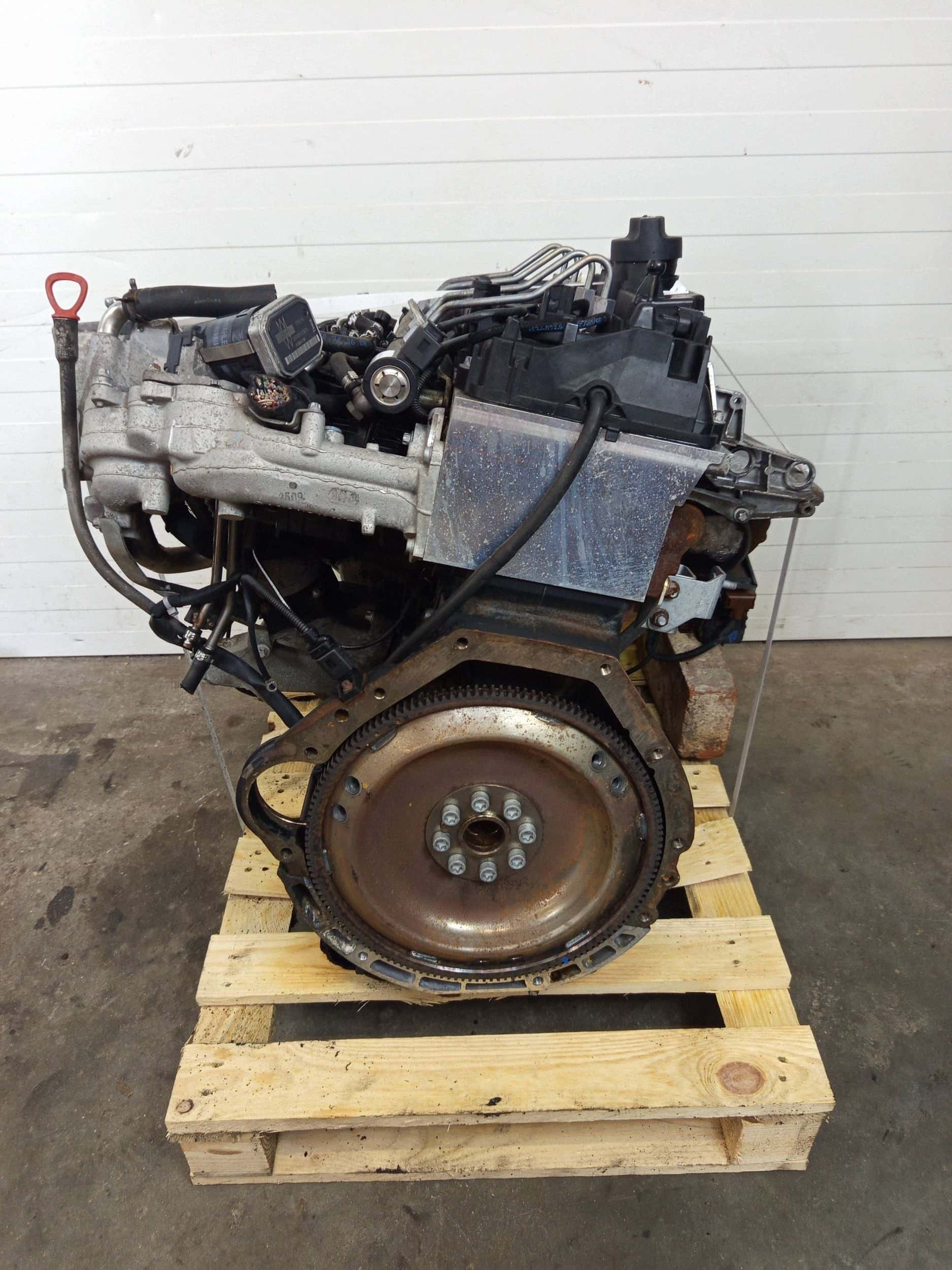 Moteur M 156.985 vue 5