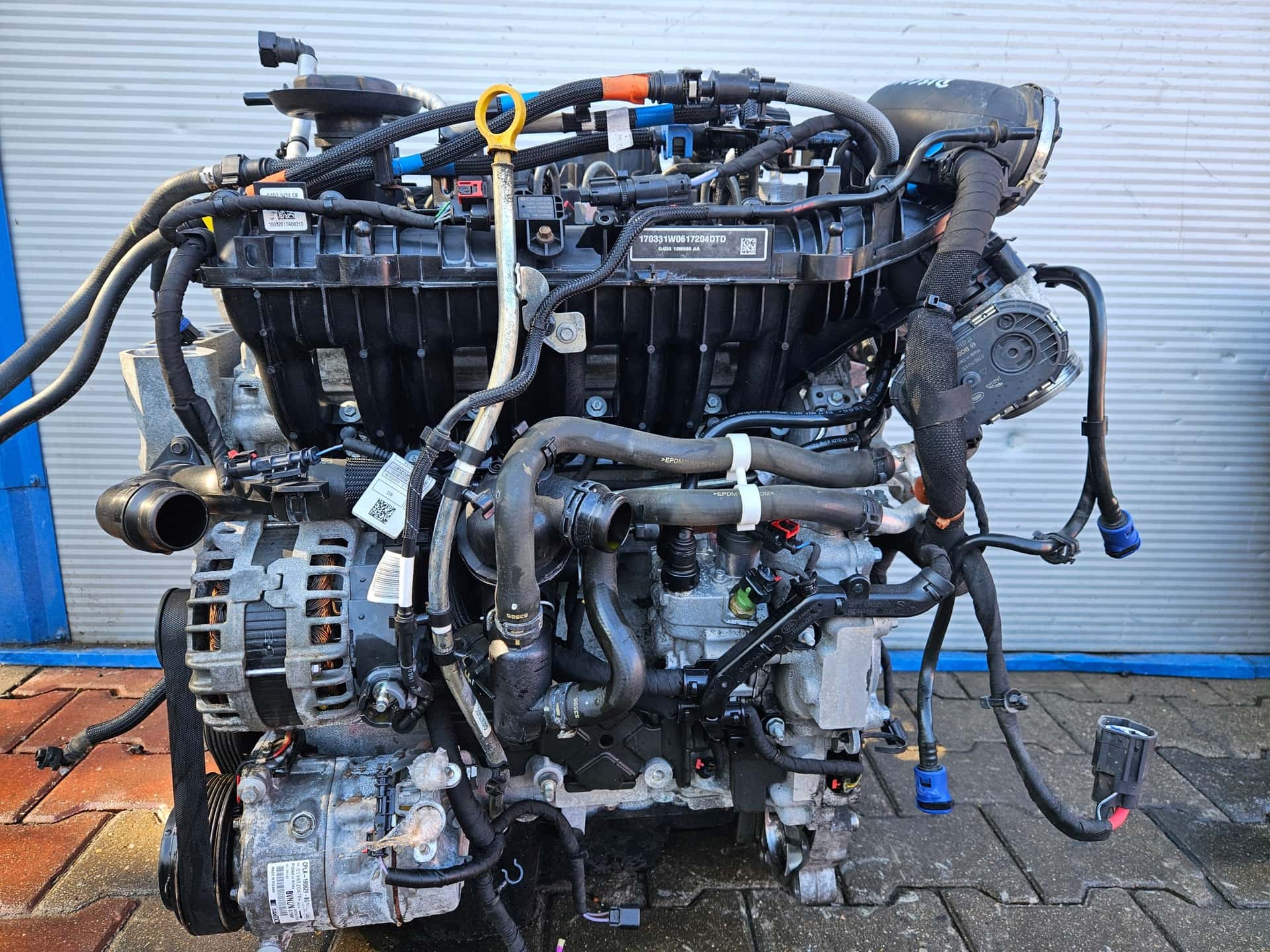 Moteur 204DTD(AJ20D4) vue 2
