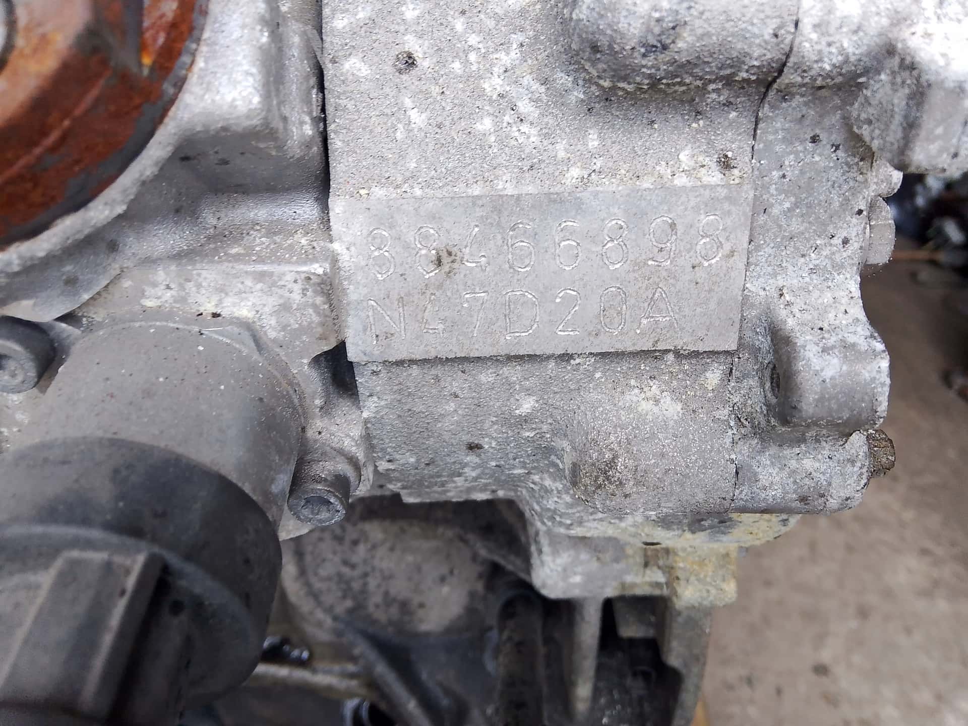 Moteur N47 D20 A vue 3