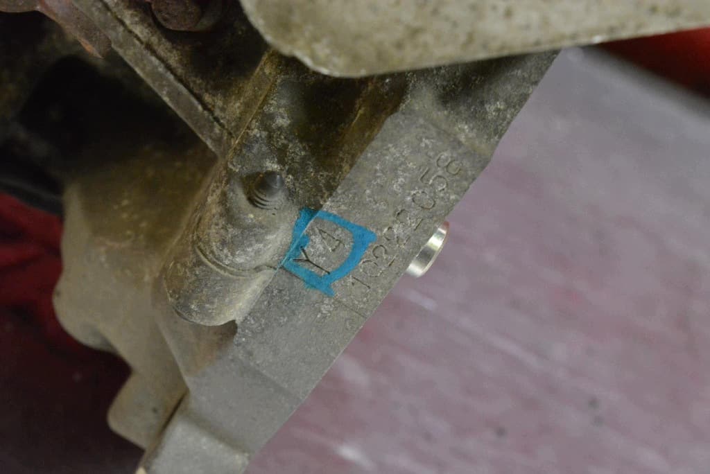 Moteur Y404 — vue 6