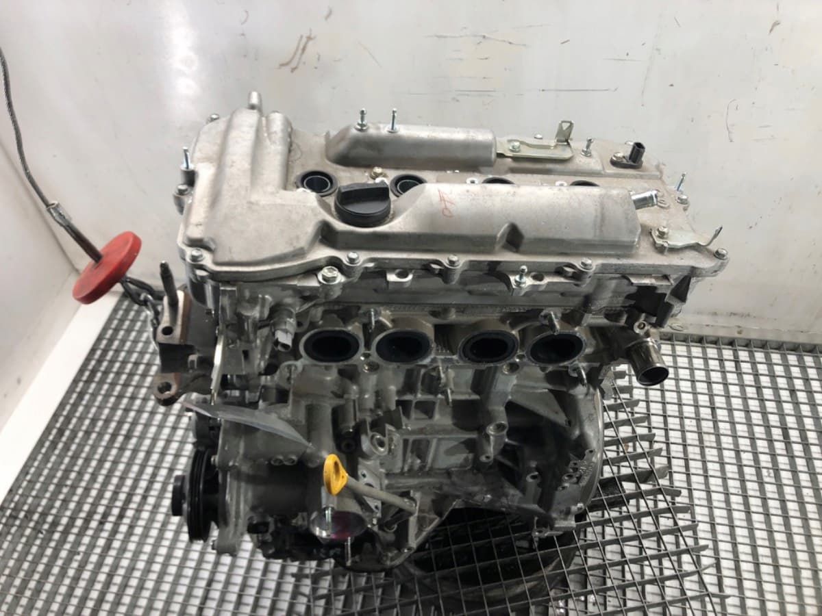 Moteur 2AR-FXE — vue 3