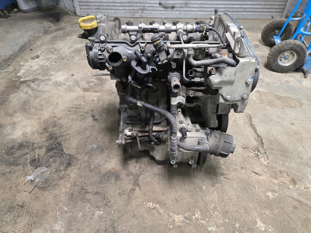 Moteur D16AA — vue 4