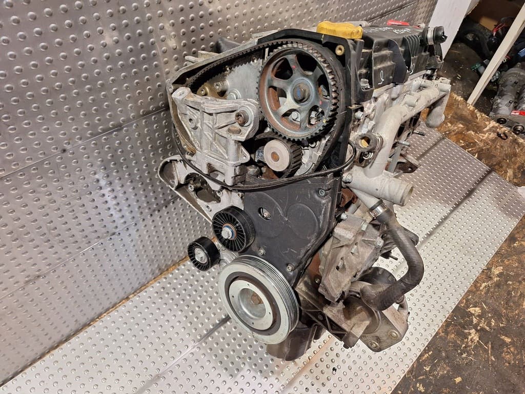 Moteur 192 B4.000 — vue 2