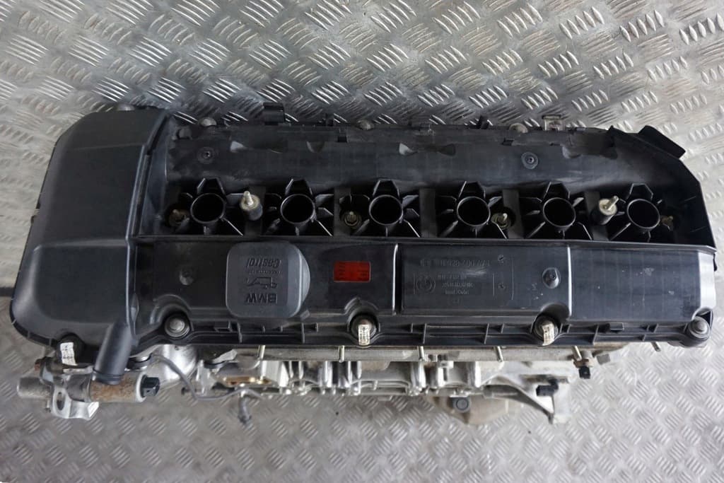 Moteur M54 B25 (256S5) — vue 3