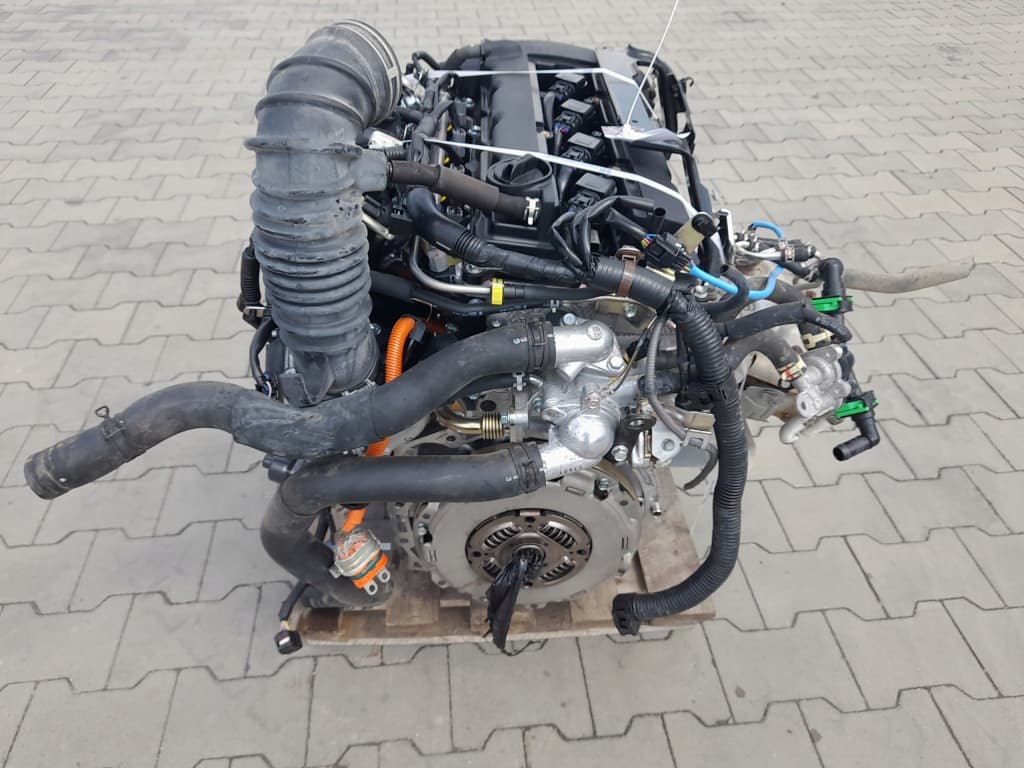 Moteur 4B12 — vue 3