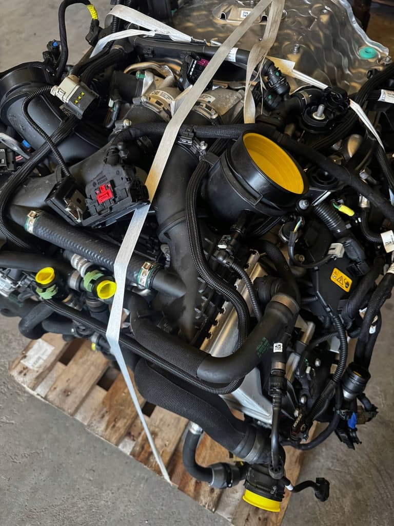 Moteur S68 B44 A — vue 4