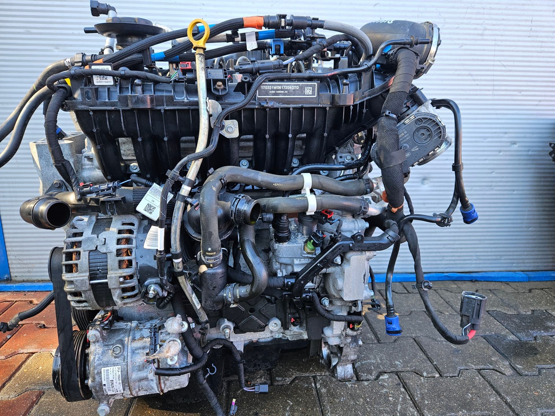 Moteur 204DTD(AJ20D4) — vue 3