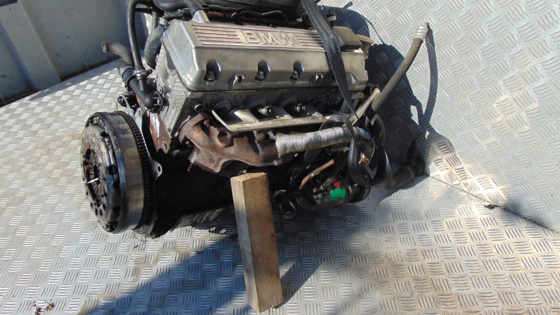 Moteur M43 B19 (194E1) — vue 3