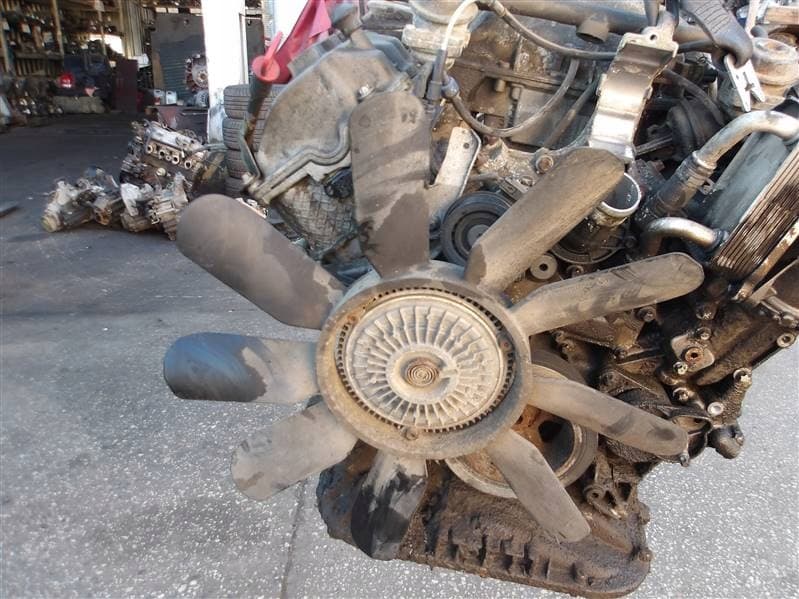 Moteur M 112.943 — vue 2