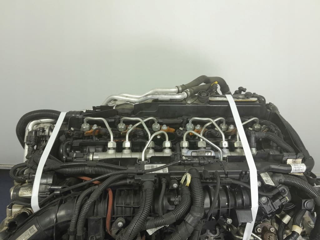Moteur B57 D30 A — vue 3