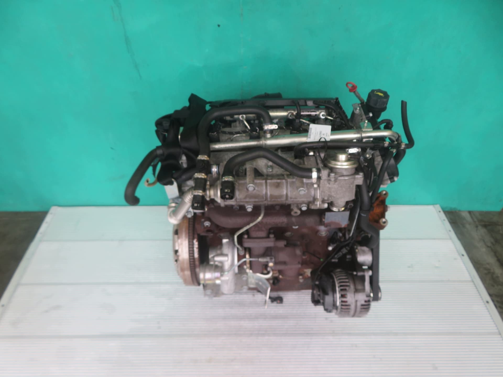 Moteur F1CE0481D (F30DT) — vue 5