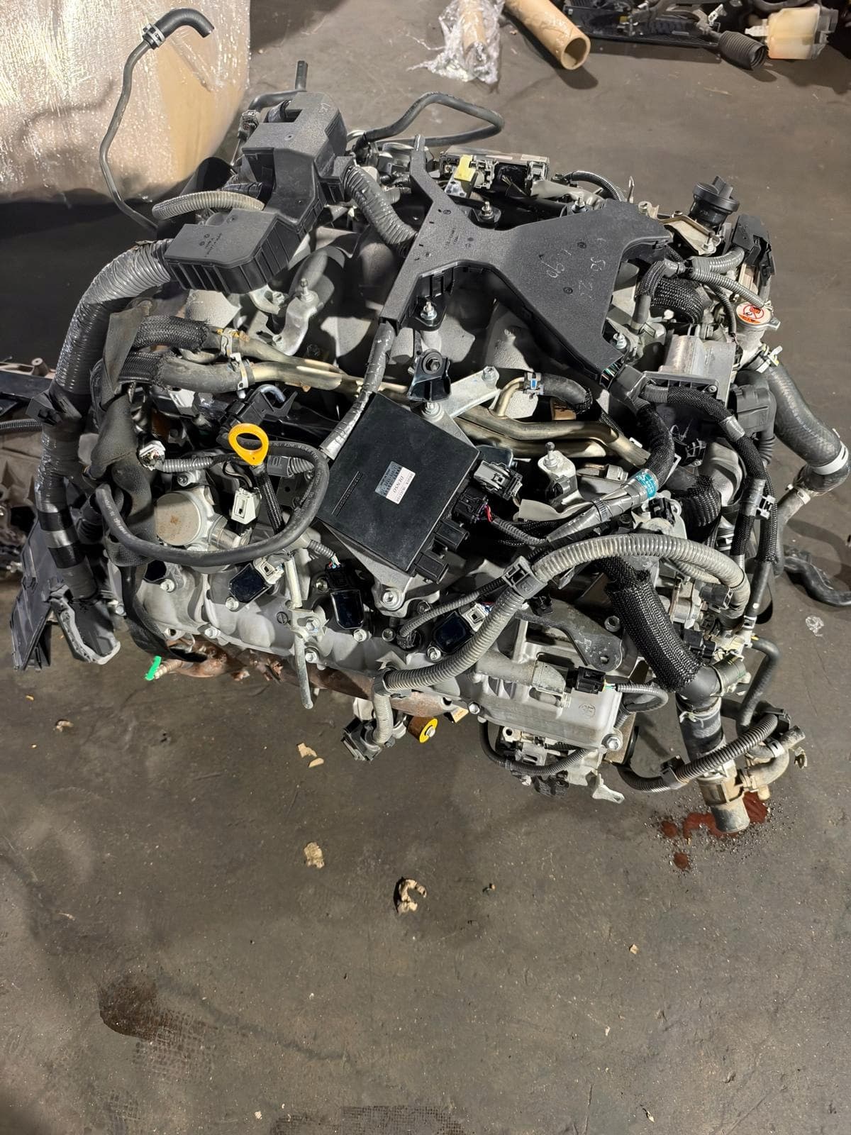 Moteur 2UR-GSE - Image 1