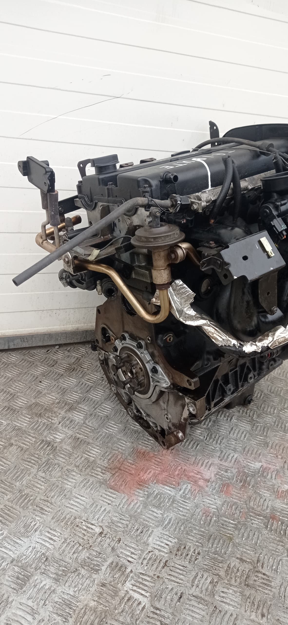 Moteur YF — vue 8