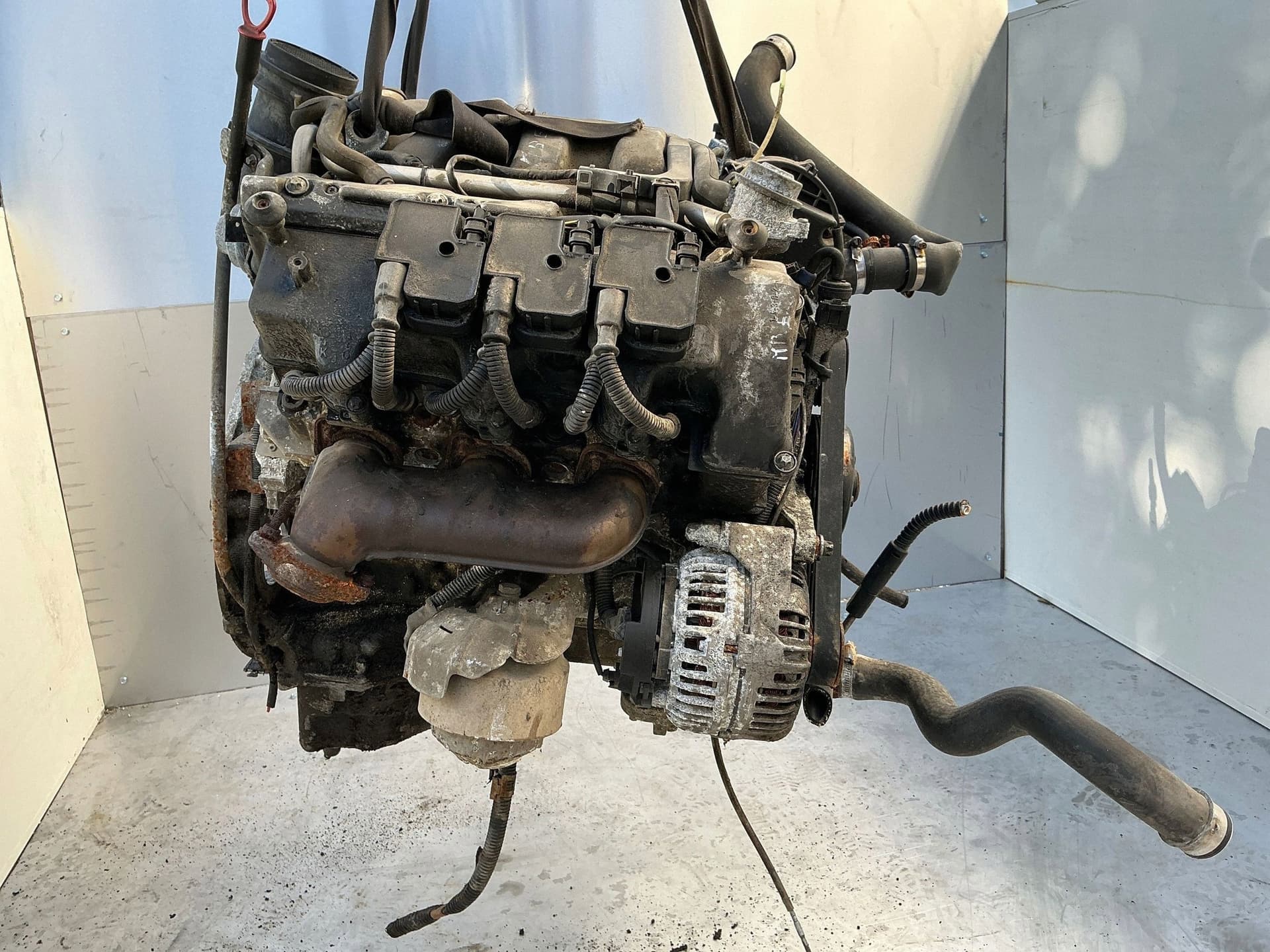 Moteur M 112.949 — vue 4