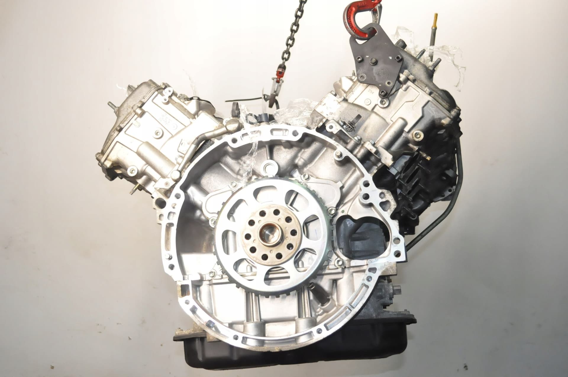 Moteur 2UR-GSE — vue 7