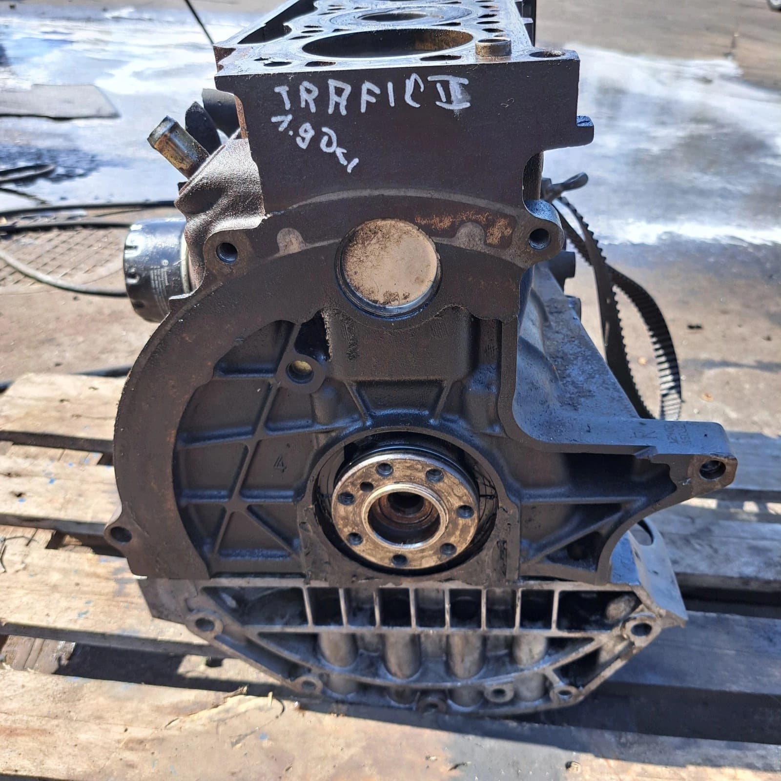 Moteur 8140.61.240 — vue 2