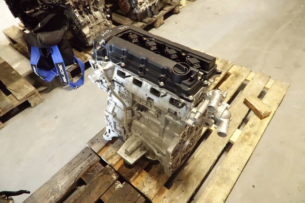Moteur 4B12 — vue 2