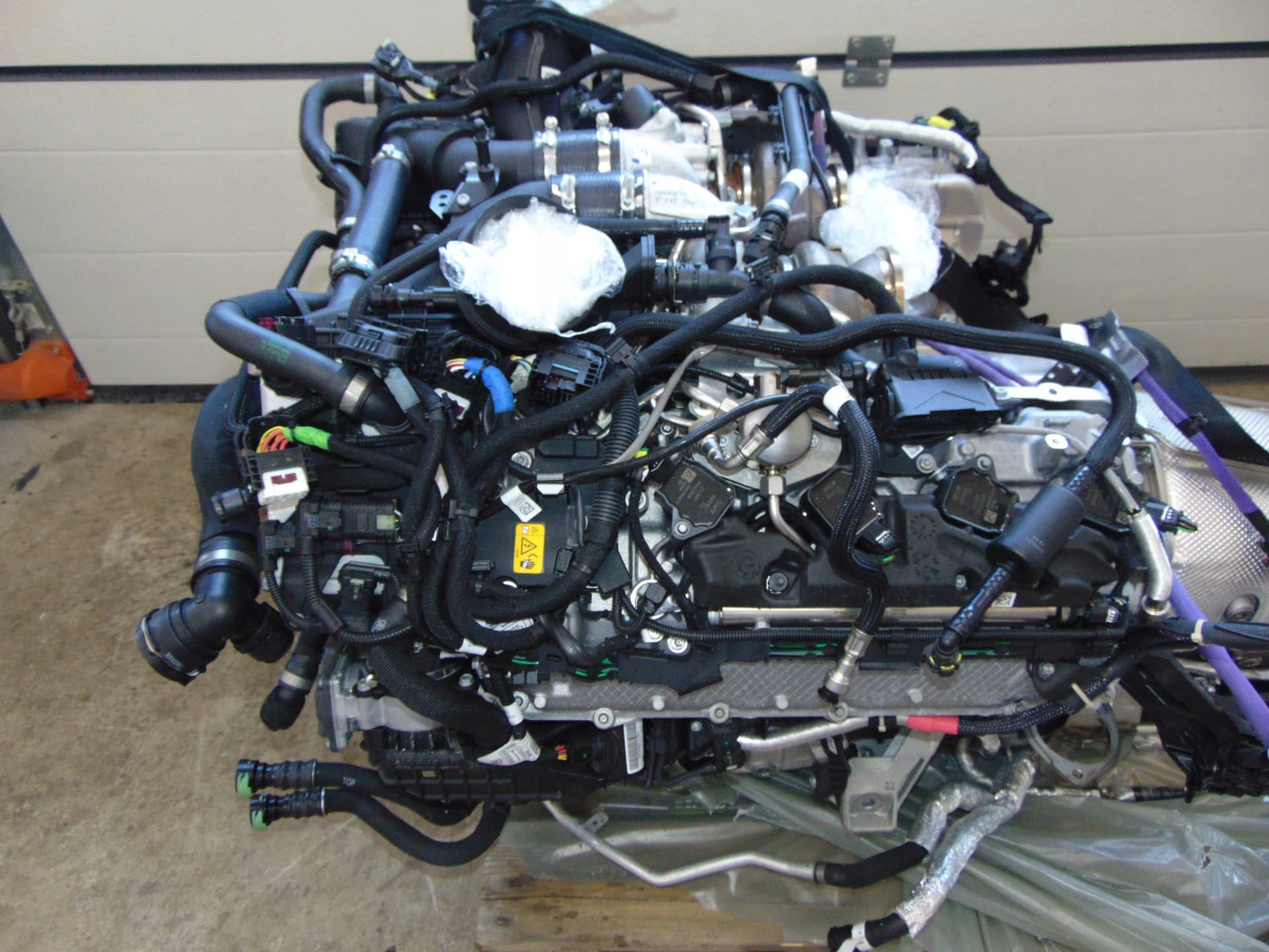 Moteur S68 B44 A — vue 3