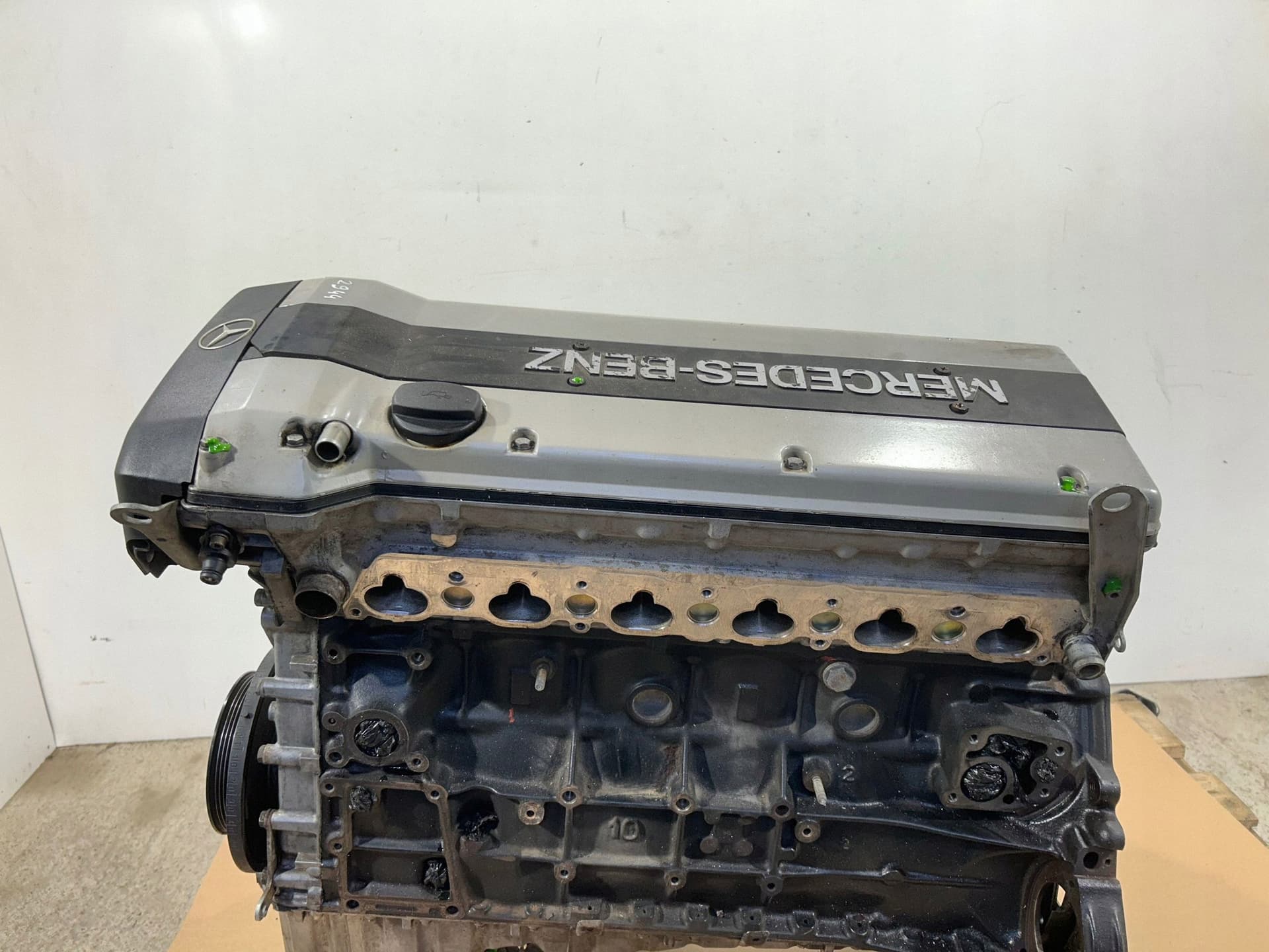 Moteur M 104.981 — vue 5