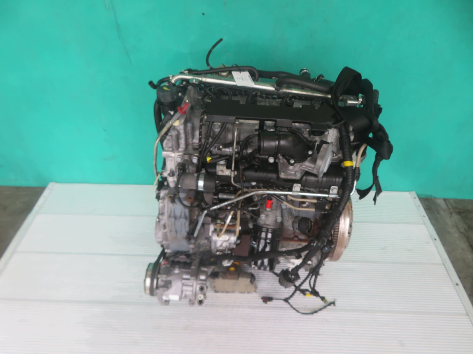 Moteur F1CE0481D - Image 1