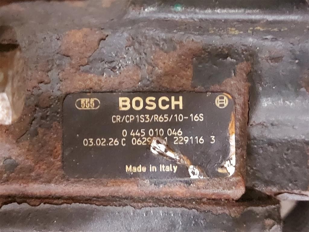 Moteur 8140.63 (F28D) — vue 4