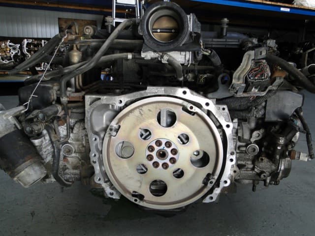 Moteur EZ30 — vue 8