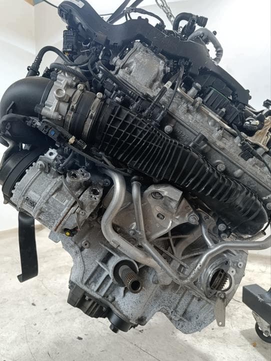 Moteur M 177.950 — vue 2