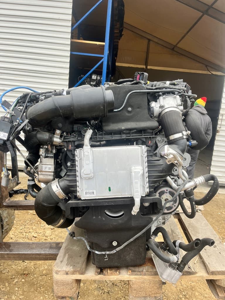 Moteur 204DTY — vue 3