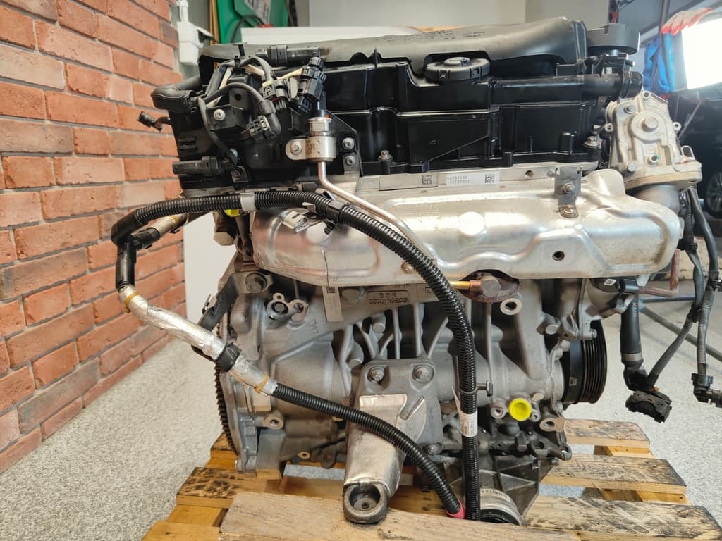 Moteur B47 D20 A — vue 3