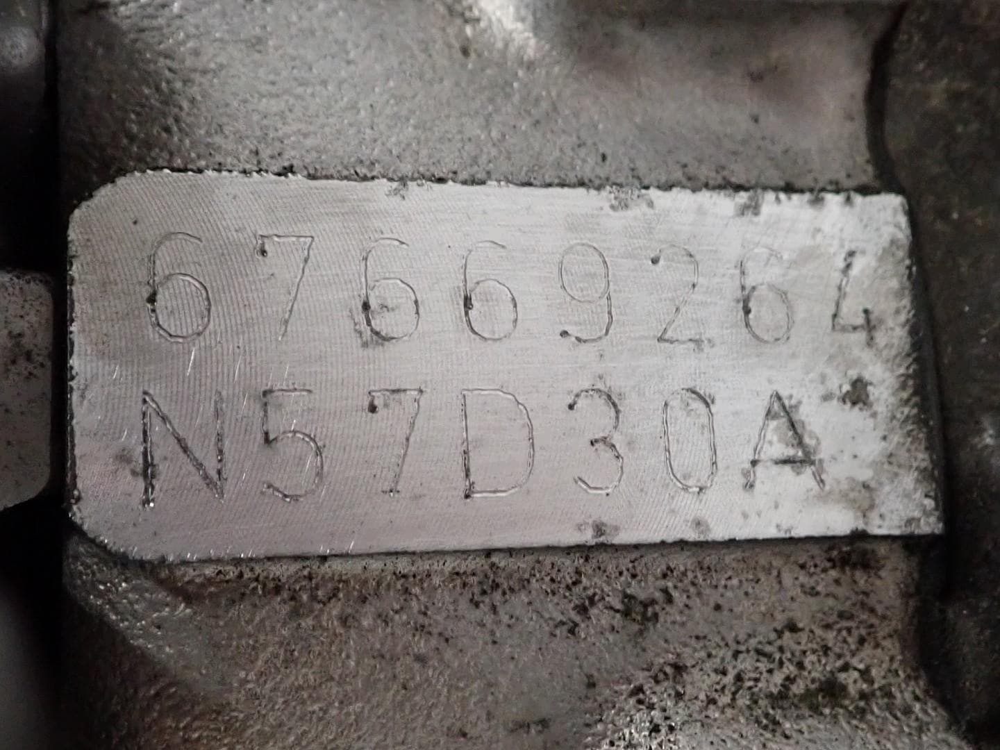Moteur N57 D30 A — vue 8