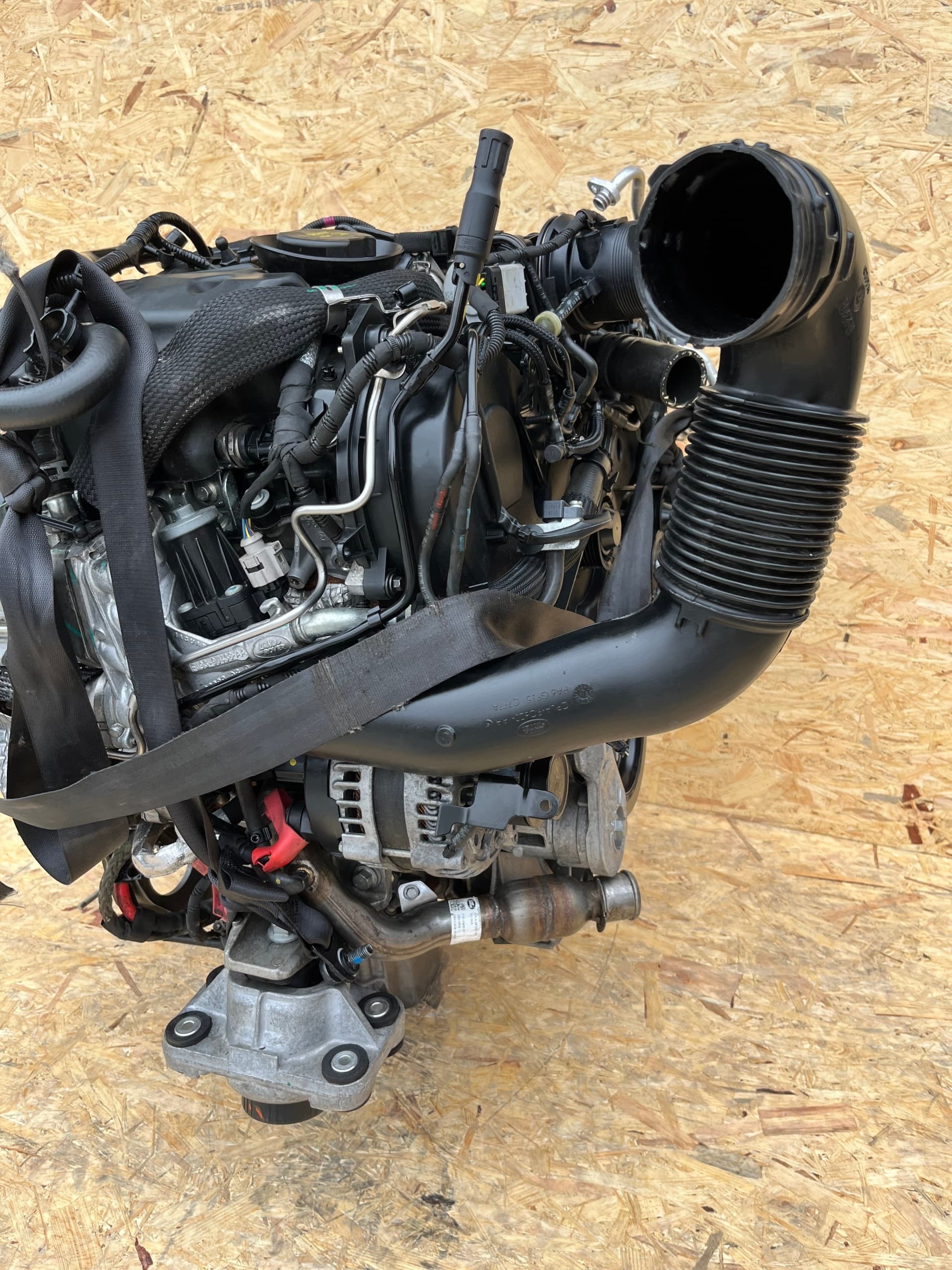 Moteur 306DT(TDV6) — vue 4